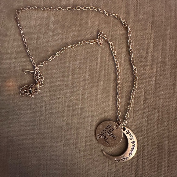 Necklaces - Picture 4 of 12